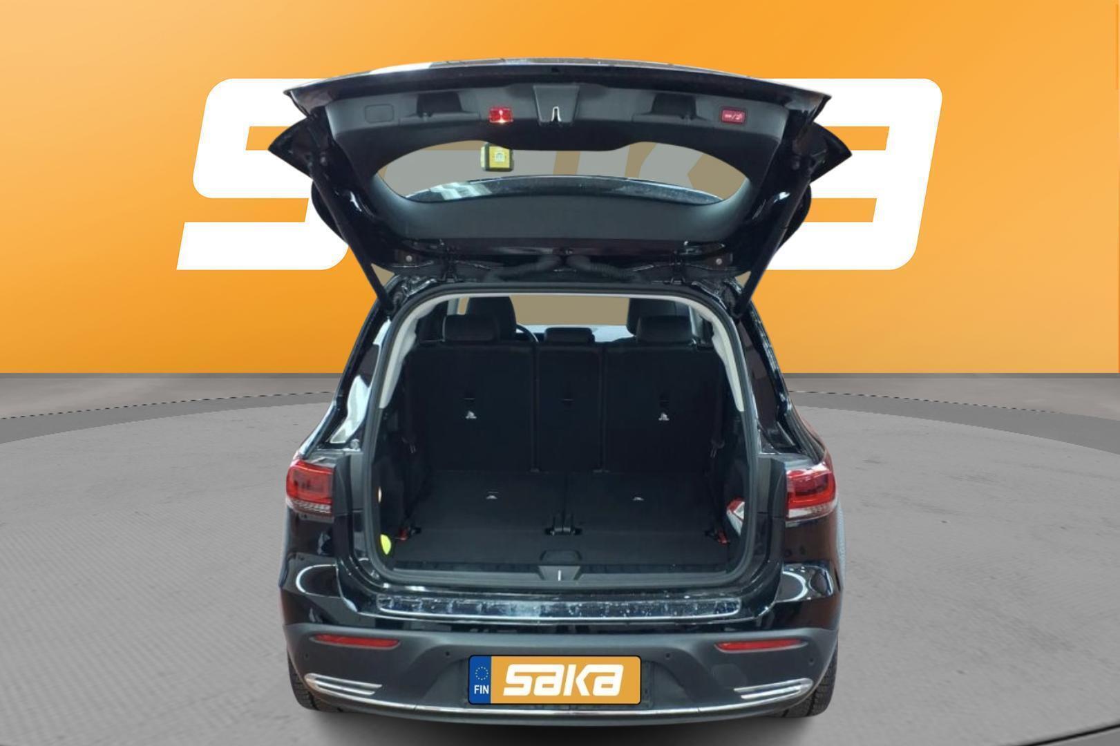 MERCEDES-BENZ EQB 2023