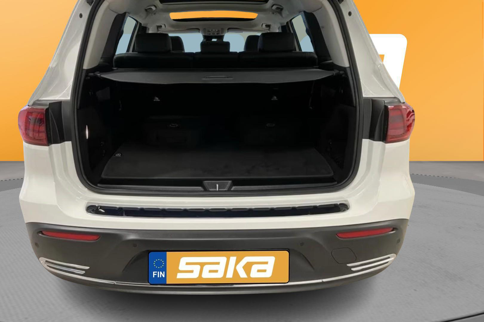 MERCEDES-BENZ EQB 2025