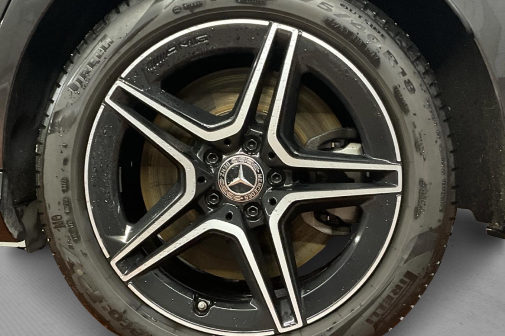 MERCEDES-BENZ E 2023