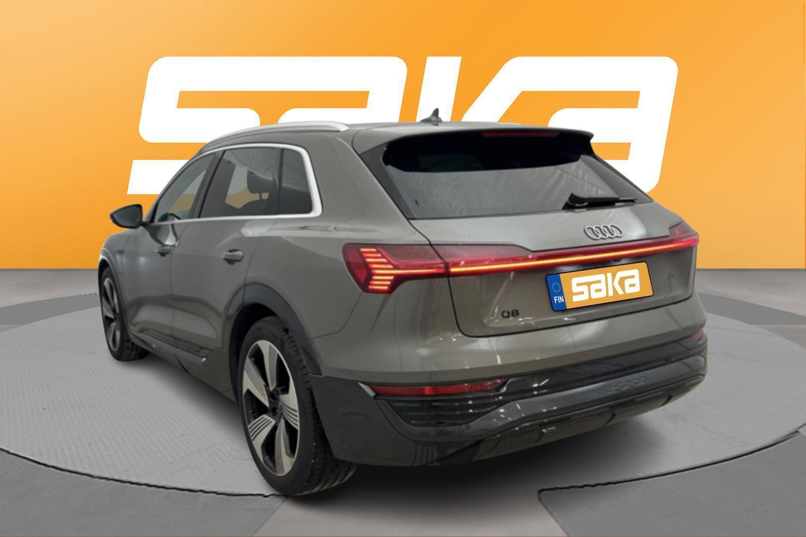 AUDI Q8 e-tron 2024