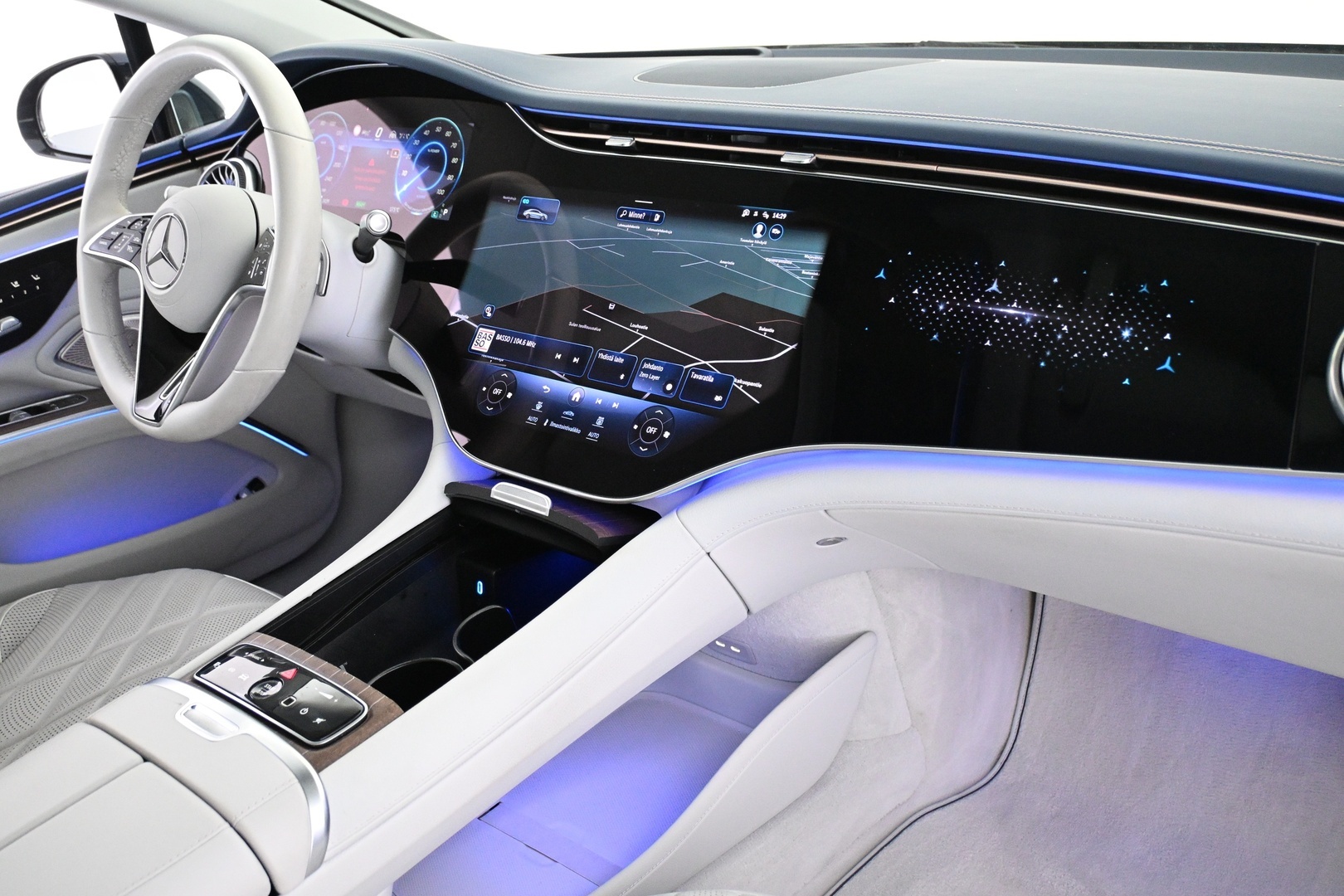 MERCEDES-BENZ EQS 2022