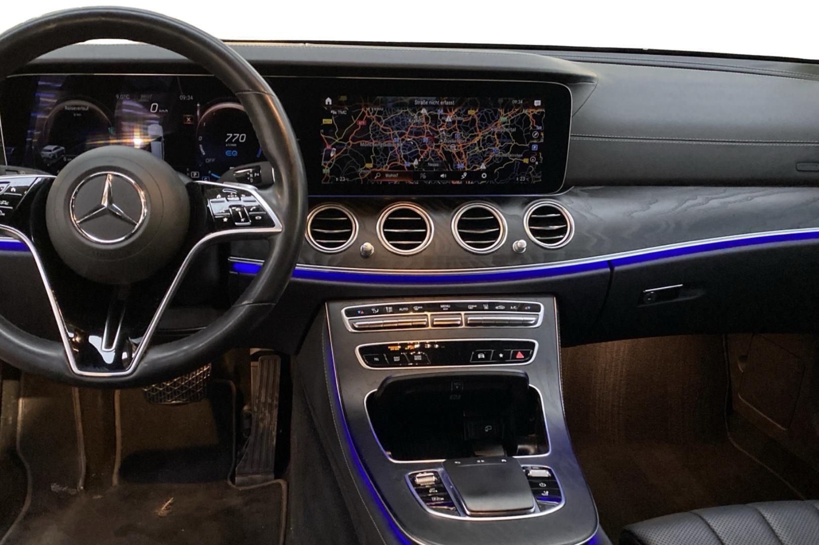 MERCEDES-BENZ E 2023