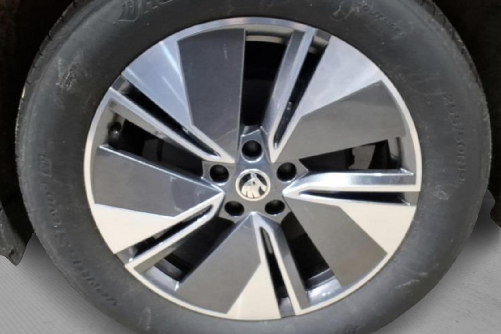 SKODA Enyaq 2023