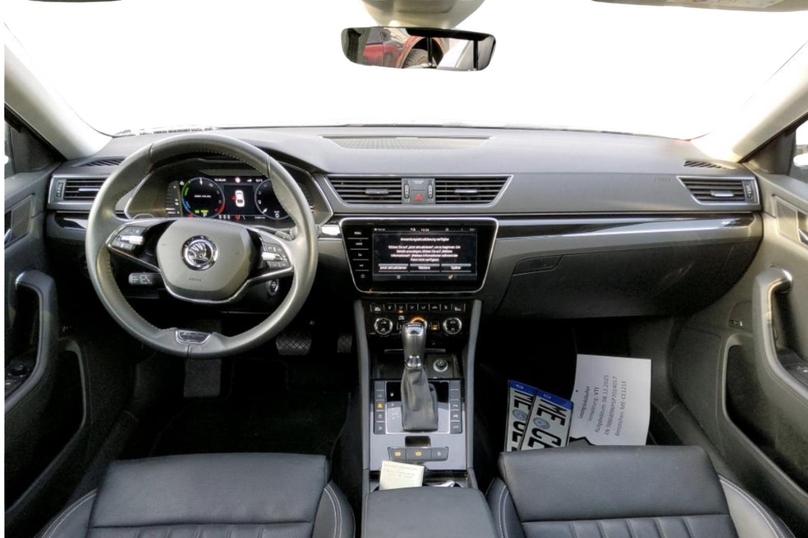 SKODA Superb 2023