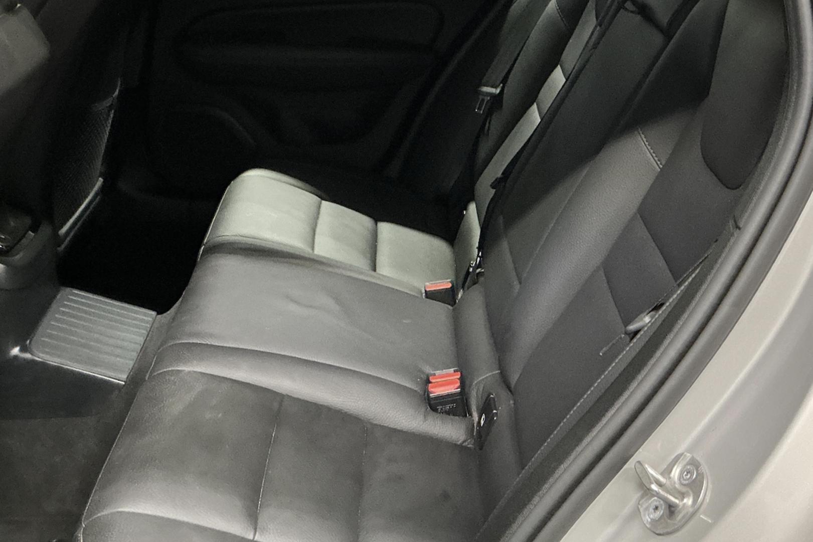 VOLVO V60 2024