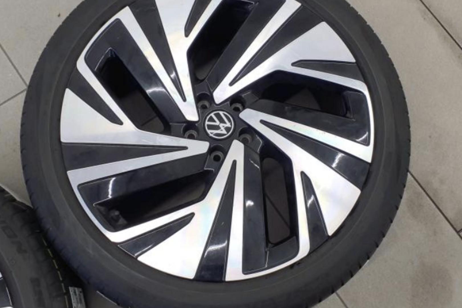VOLKSWAGEN ID.5 2023