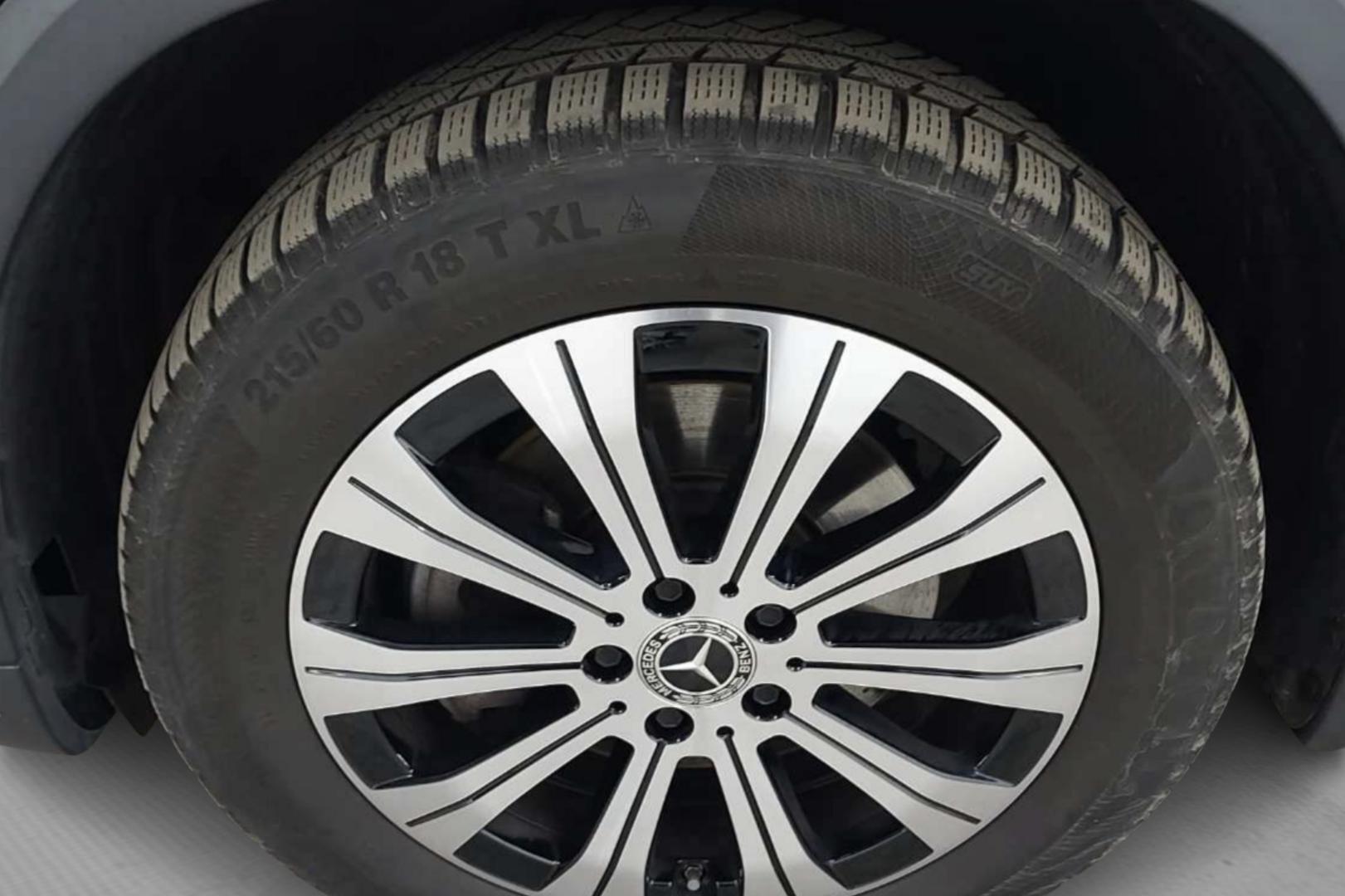 MERCEDES-BENZ EQA 2022