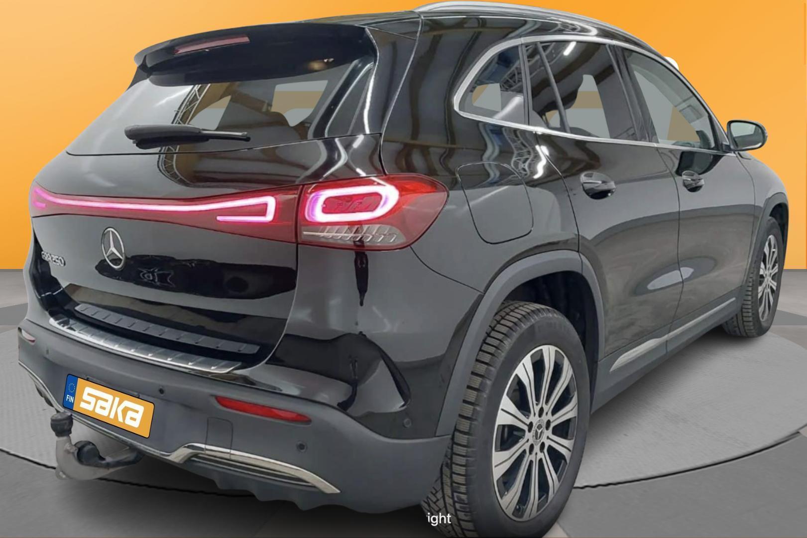 MERCEDES-BENZ EQA 2022