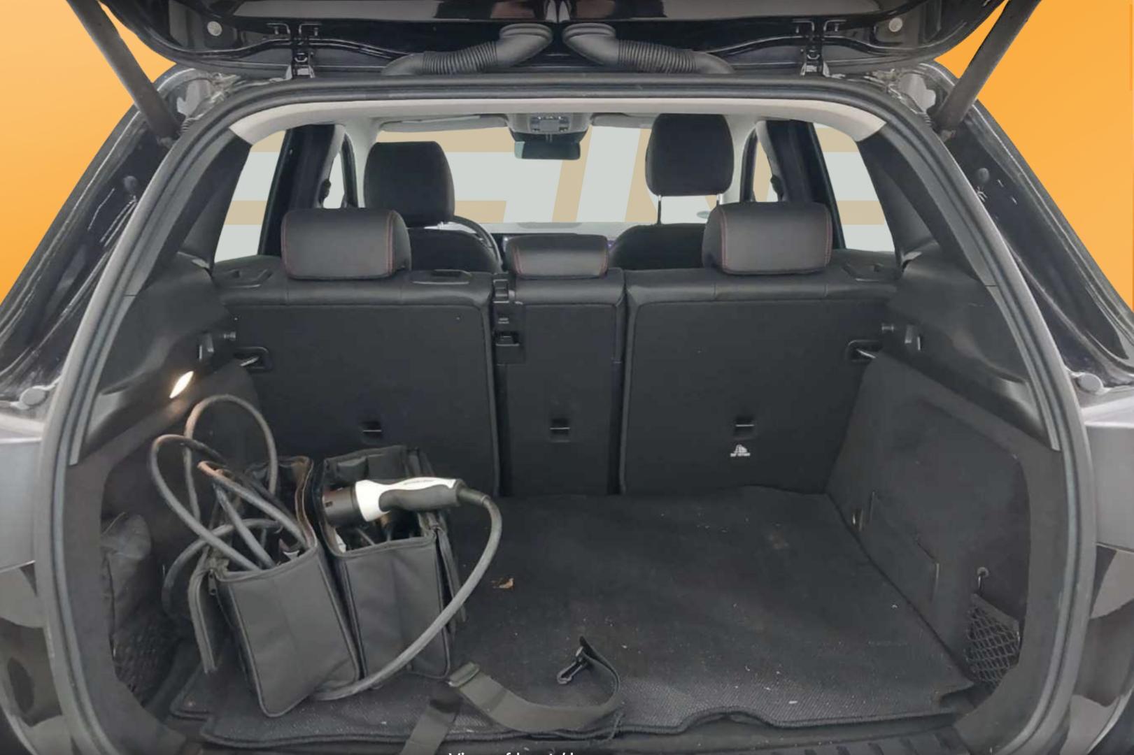 MERCEDES-BENZ EQA 2022