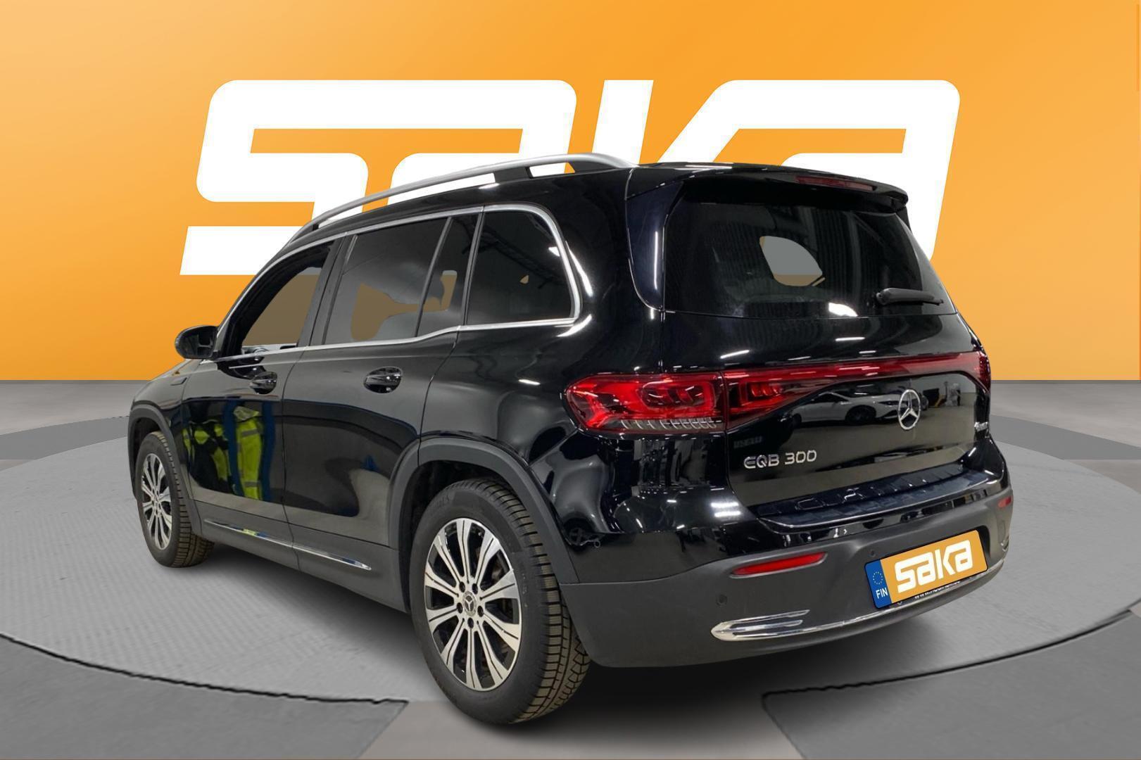 MERCEDES-BENZ EQB 2023