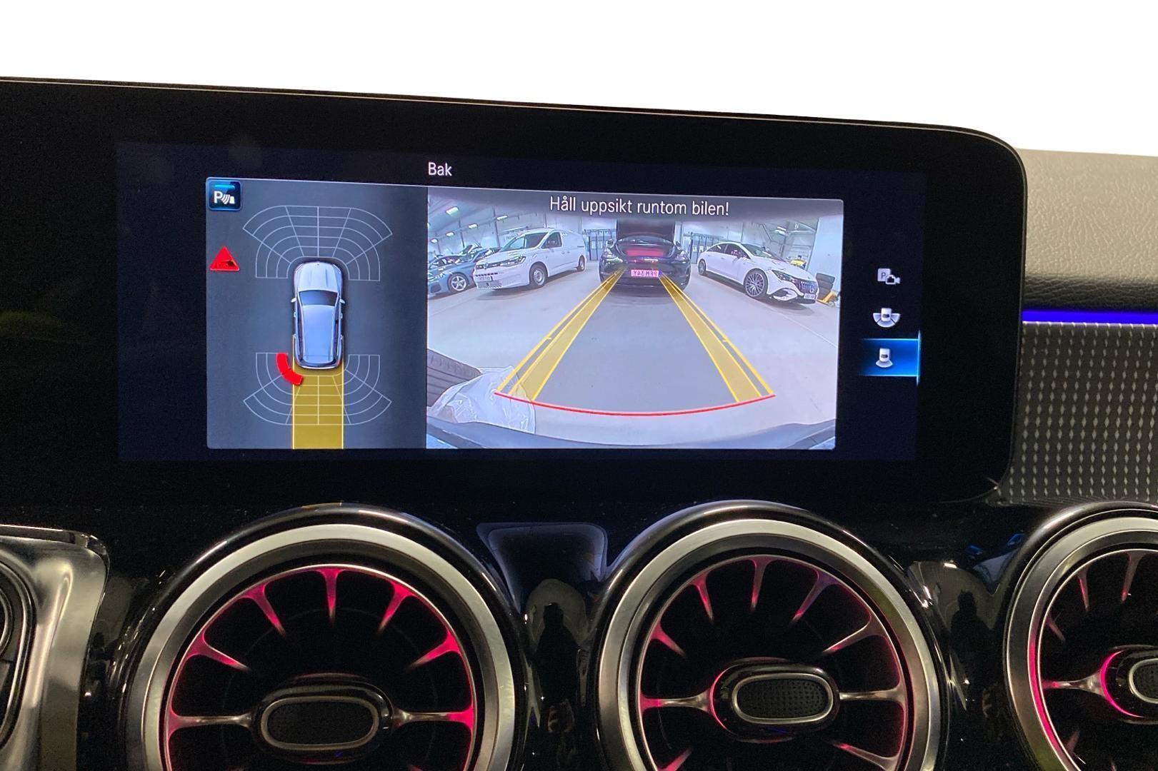 MERCEDES-BENZ EQB 2023