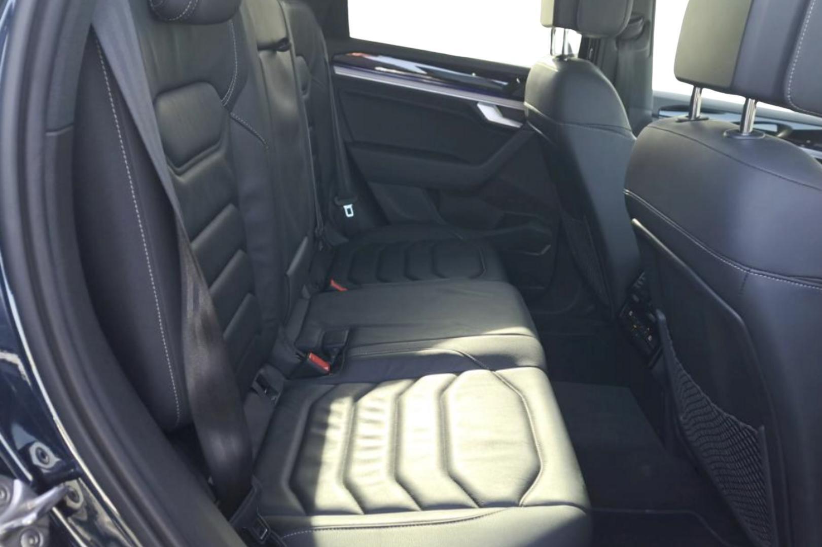 VOLKSWAGEN Touareg 2023