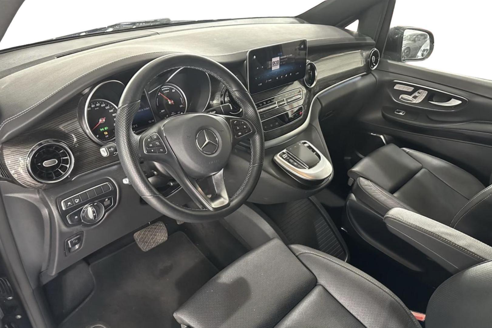 MERCEDES-BENZ EQV 2024