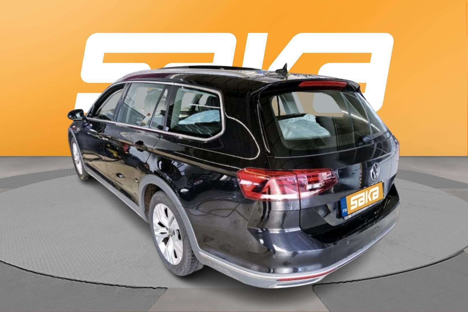 VOLKSWAGEN Passat 2022