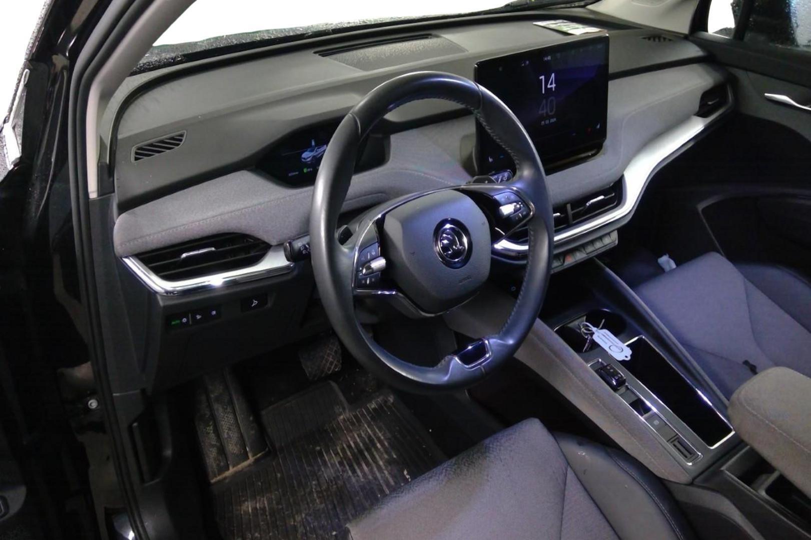SKODA Enyaq 2023