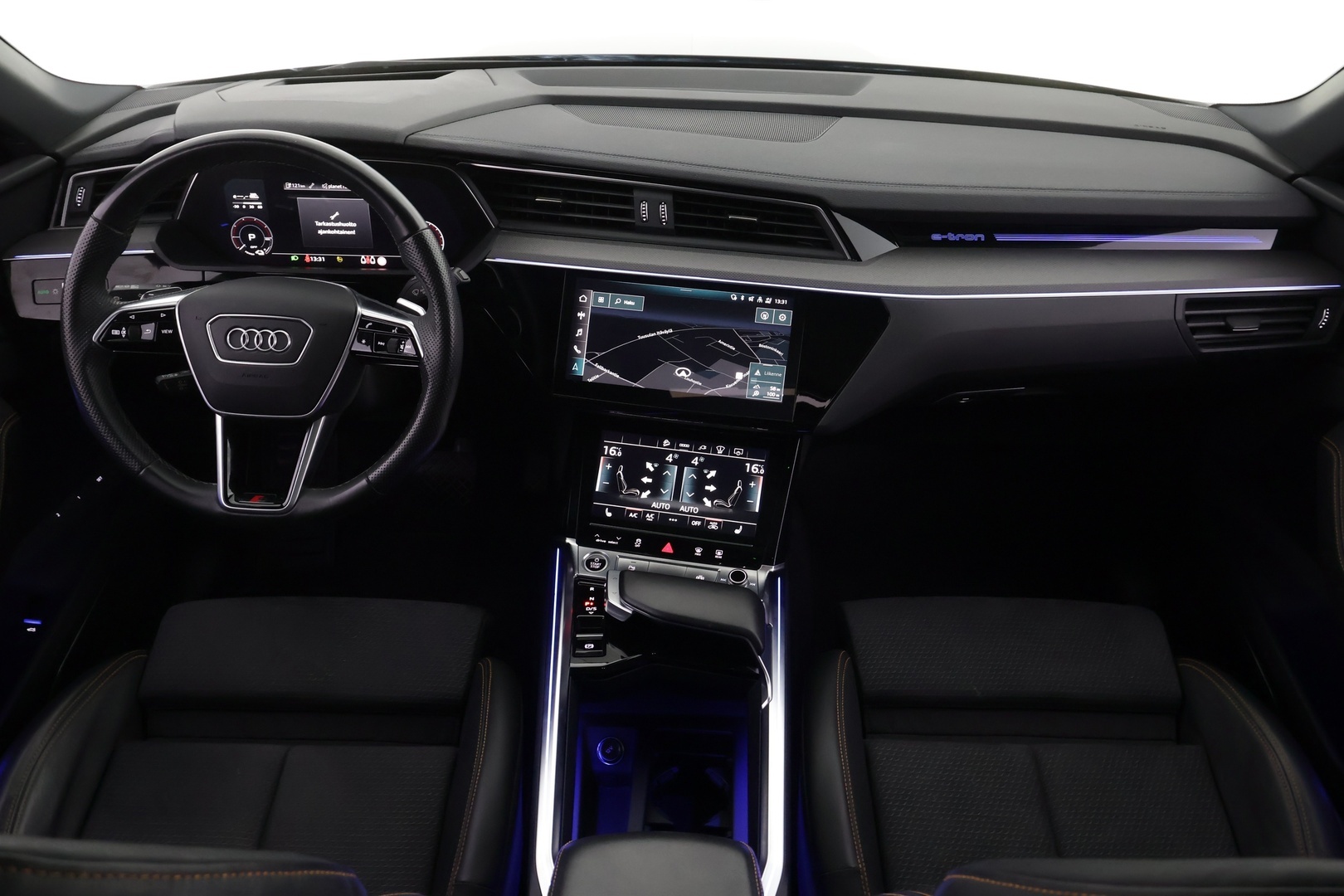 AUDI e-tron 2022