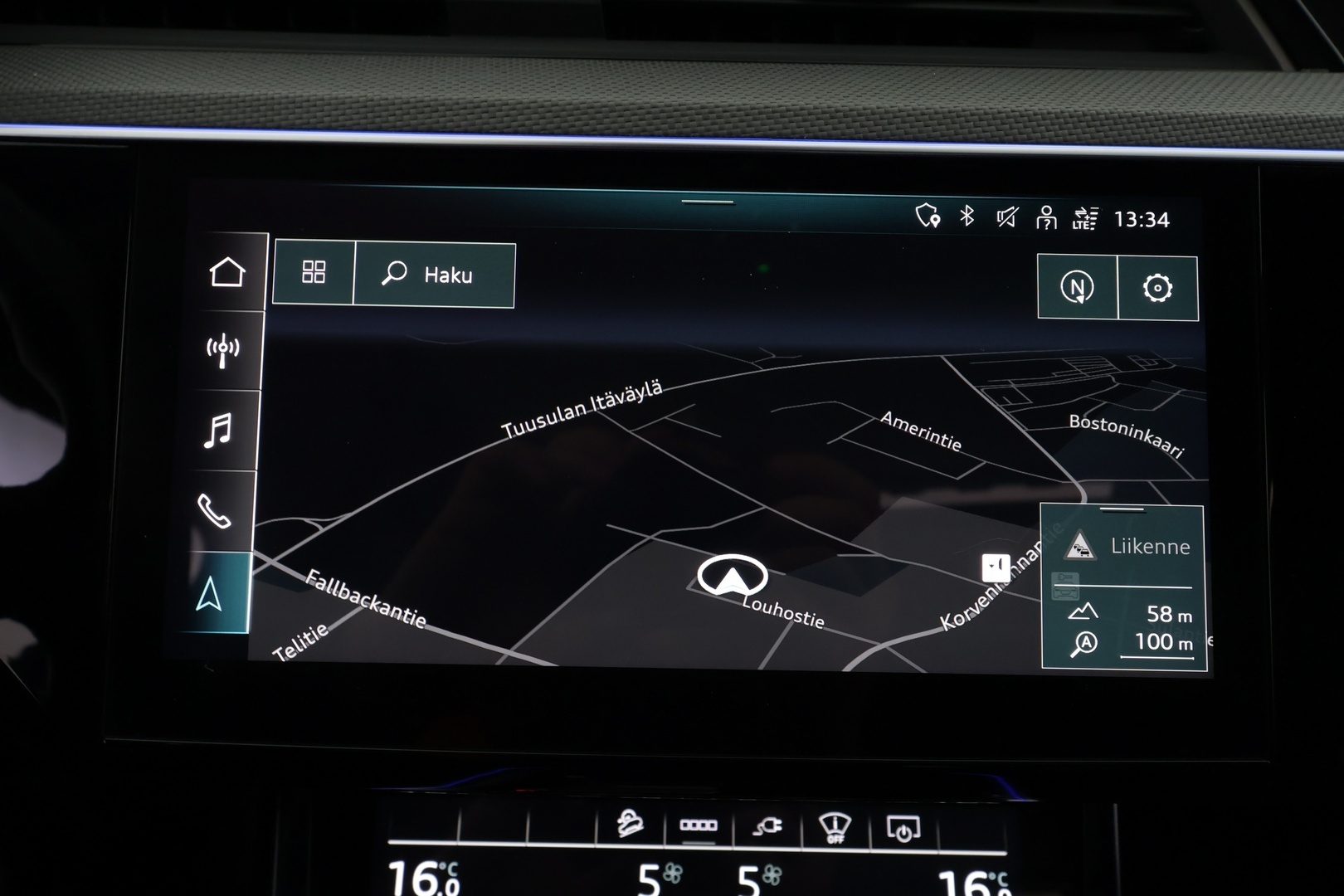 AUDI e-tron 2022
