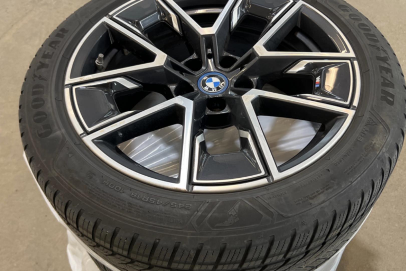 BMW i4 2023