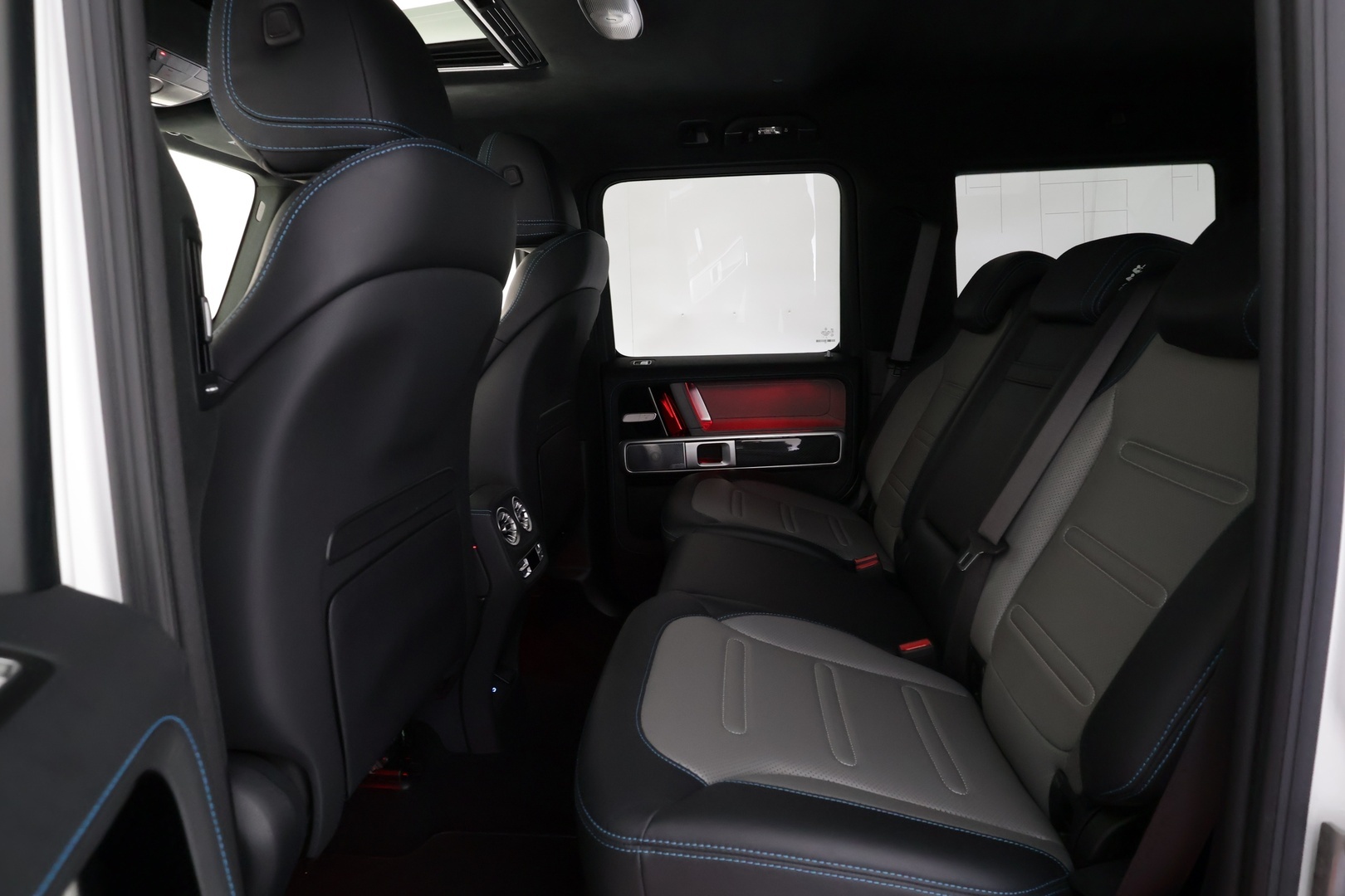 MERCEDES-BENZ G 2025