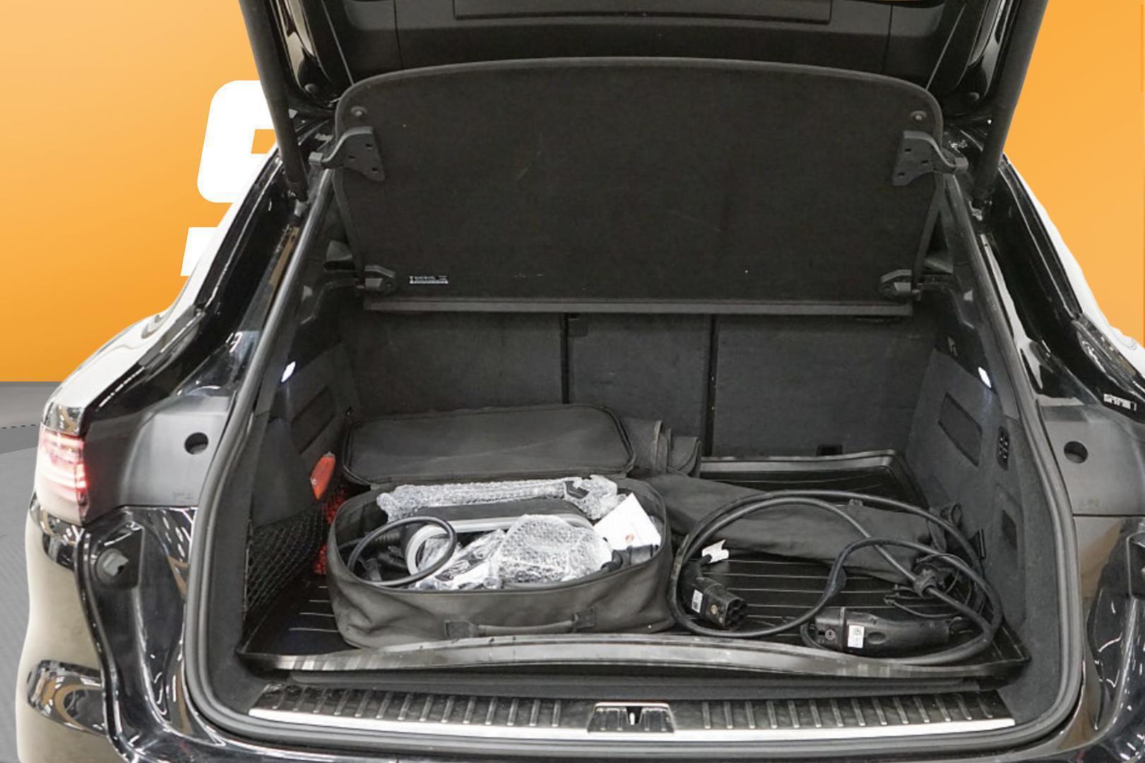 PORSCHE Cayenne 2023