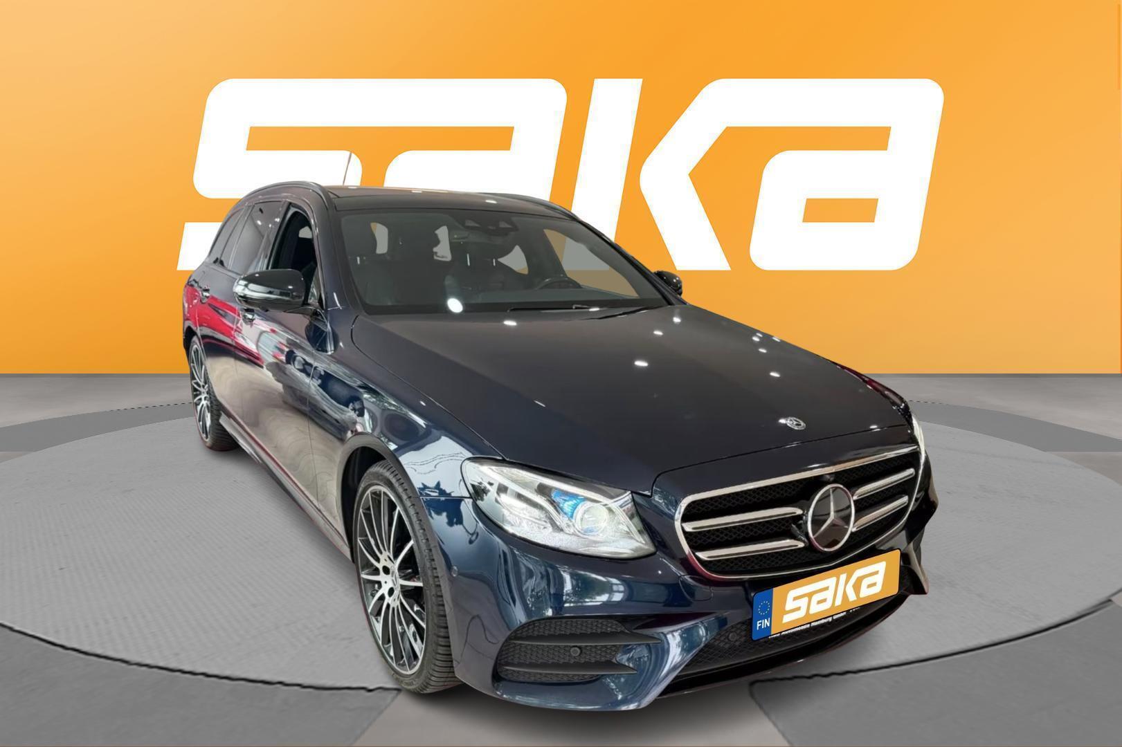 MERCEDES-BENZ E 2019