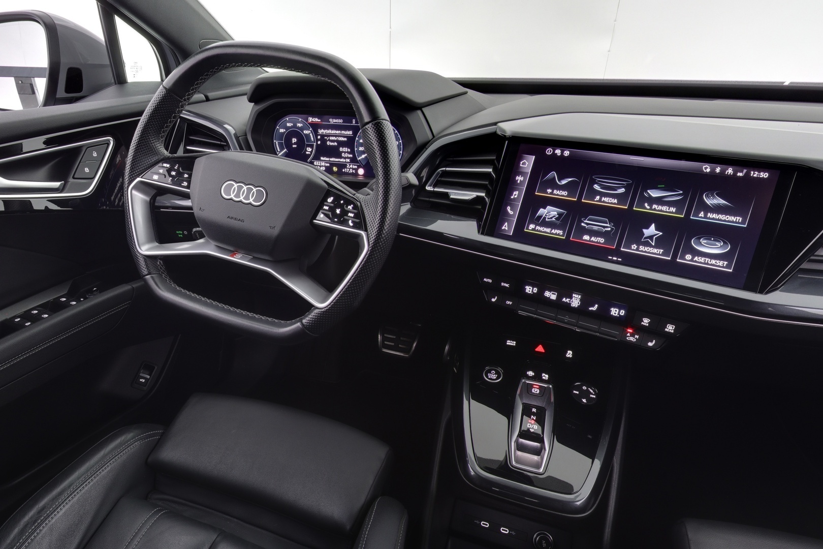 AUDI Q4 e-tron 2023