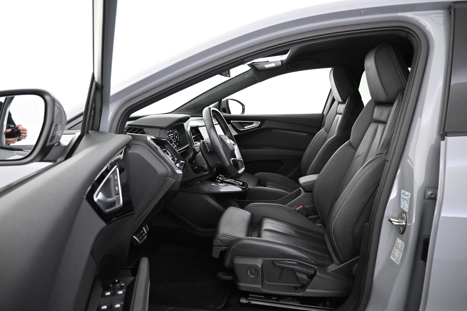 AUDI Q4 e-tron 2023