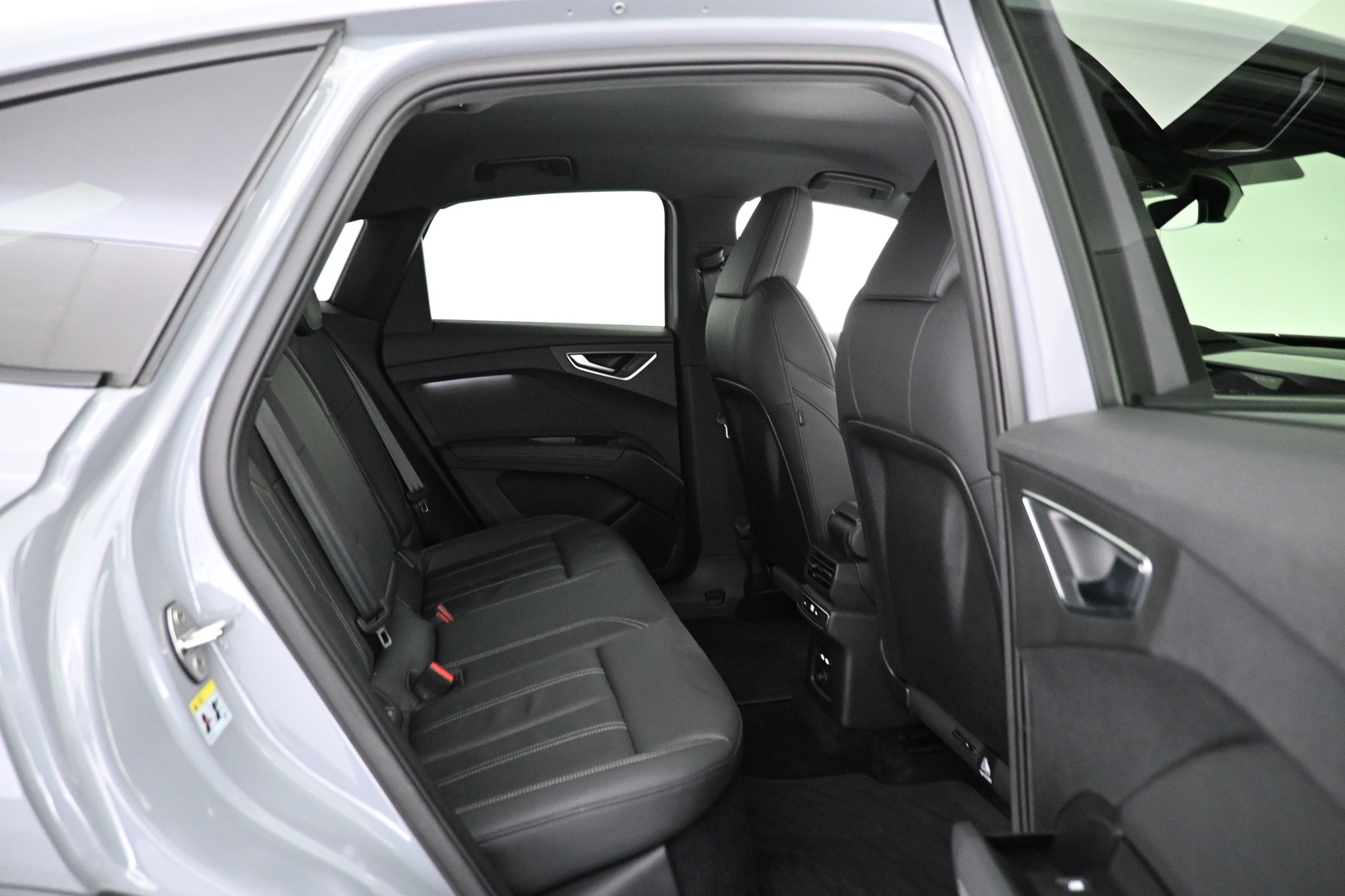 AUDI Q4 e-tron 2023