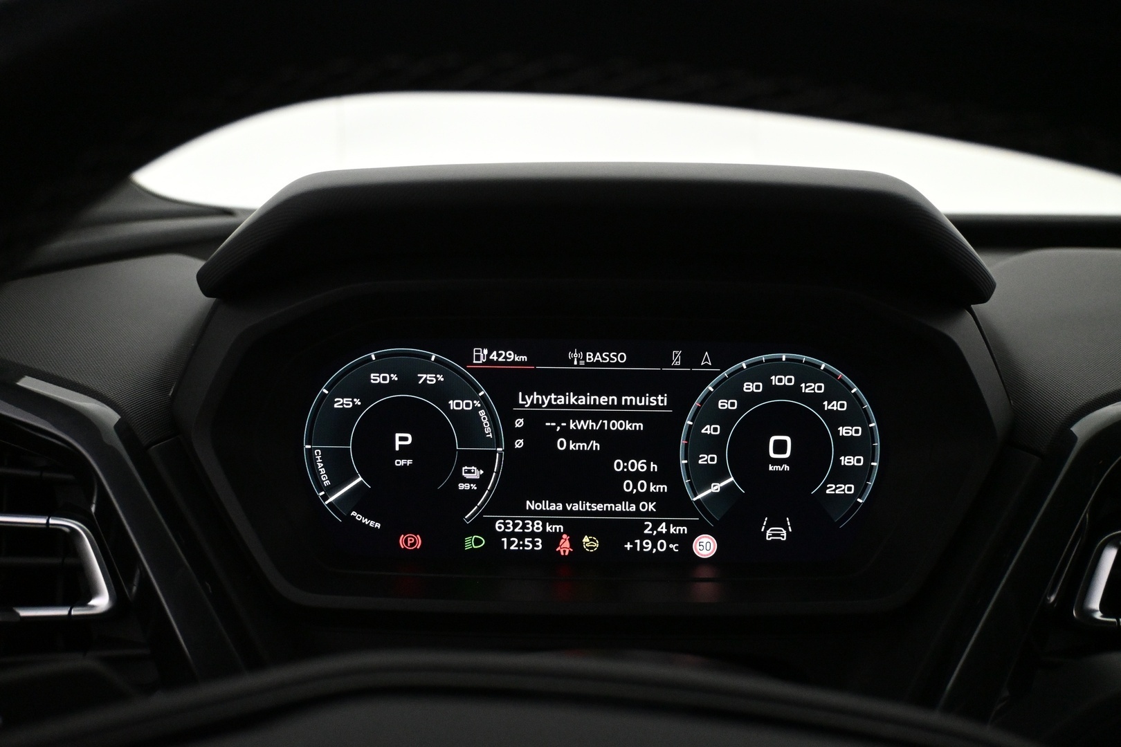 AUDI Q4 e-tron 2023