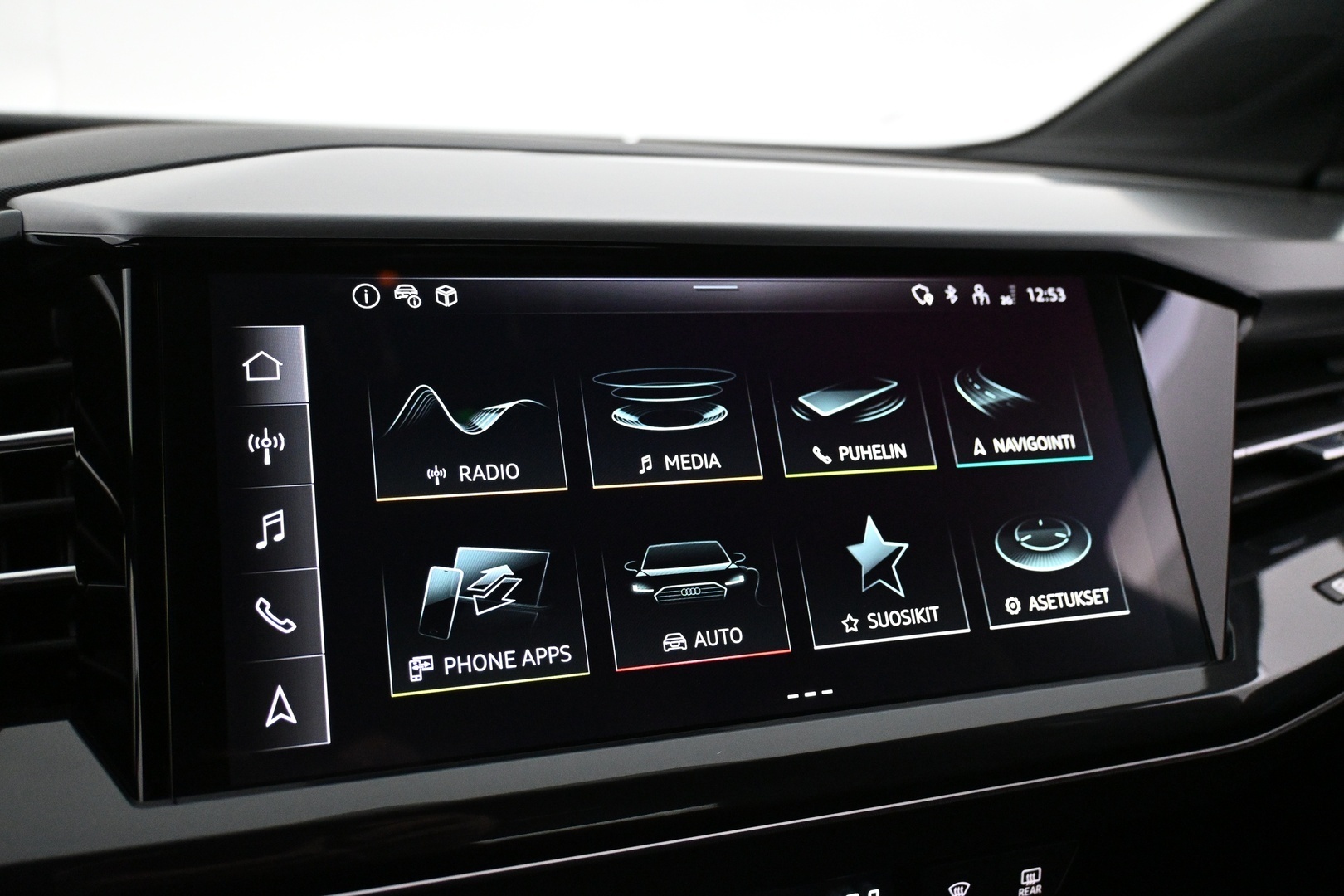 AUDI Q4 e-tron 2023