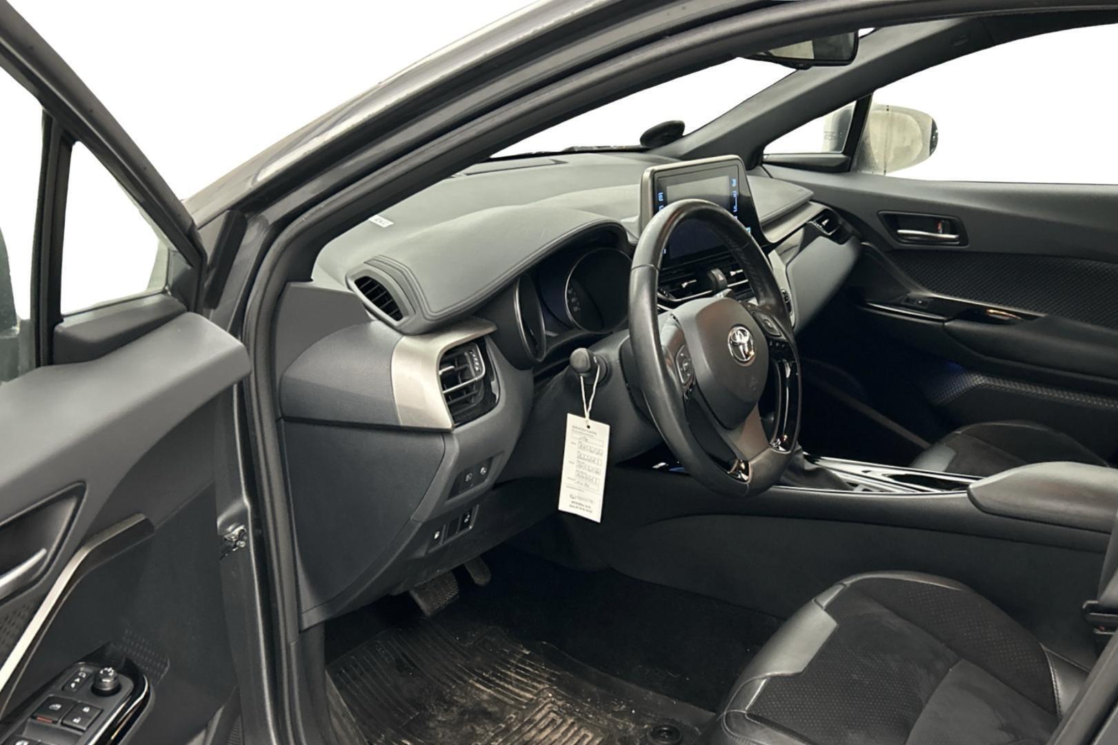 TOYOTA C-HR 2019