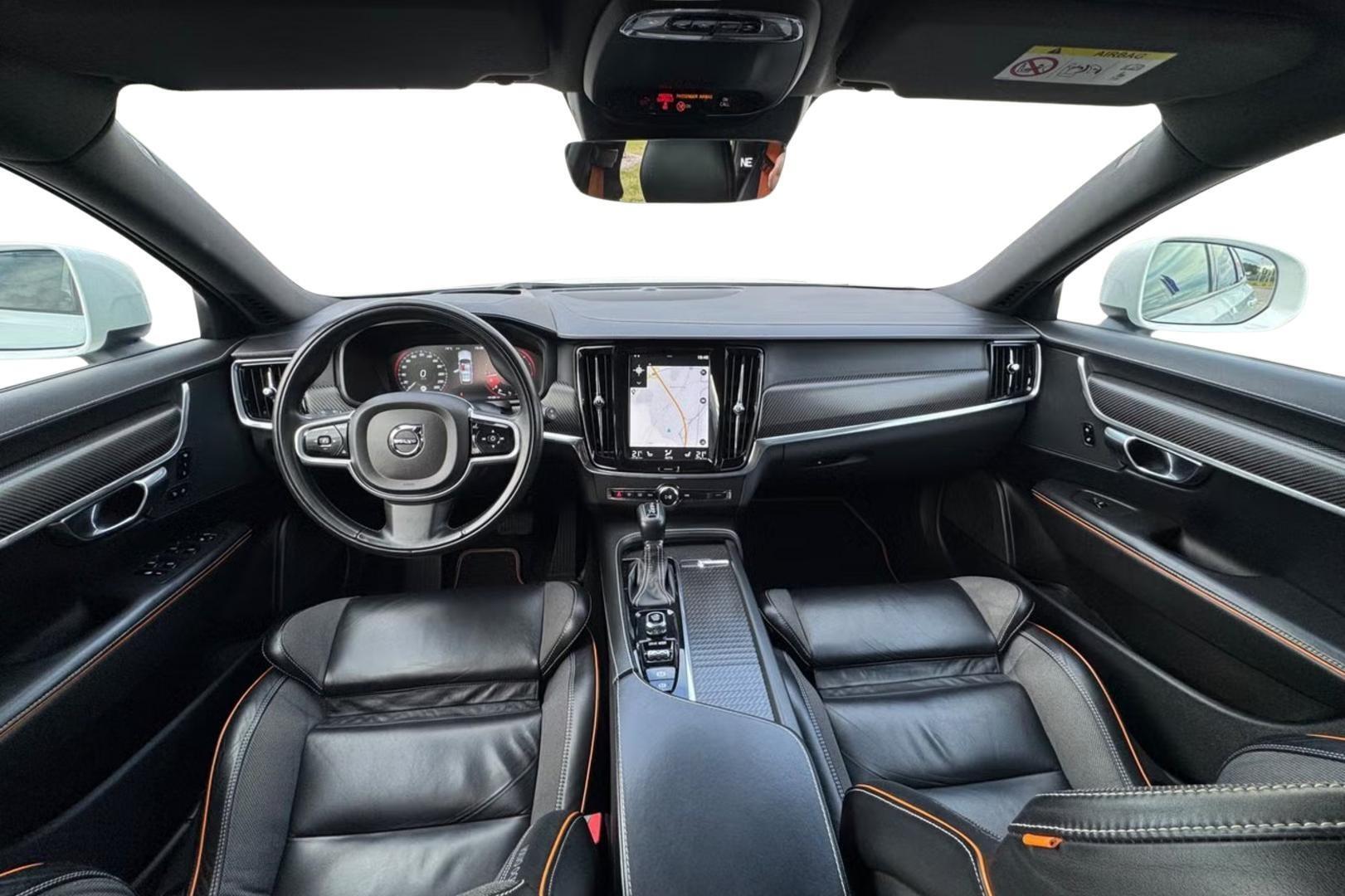 VOLVO V90 Cross Country 2018