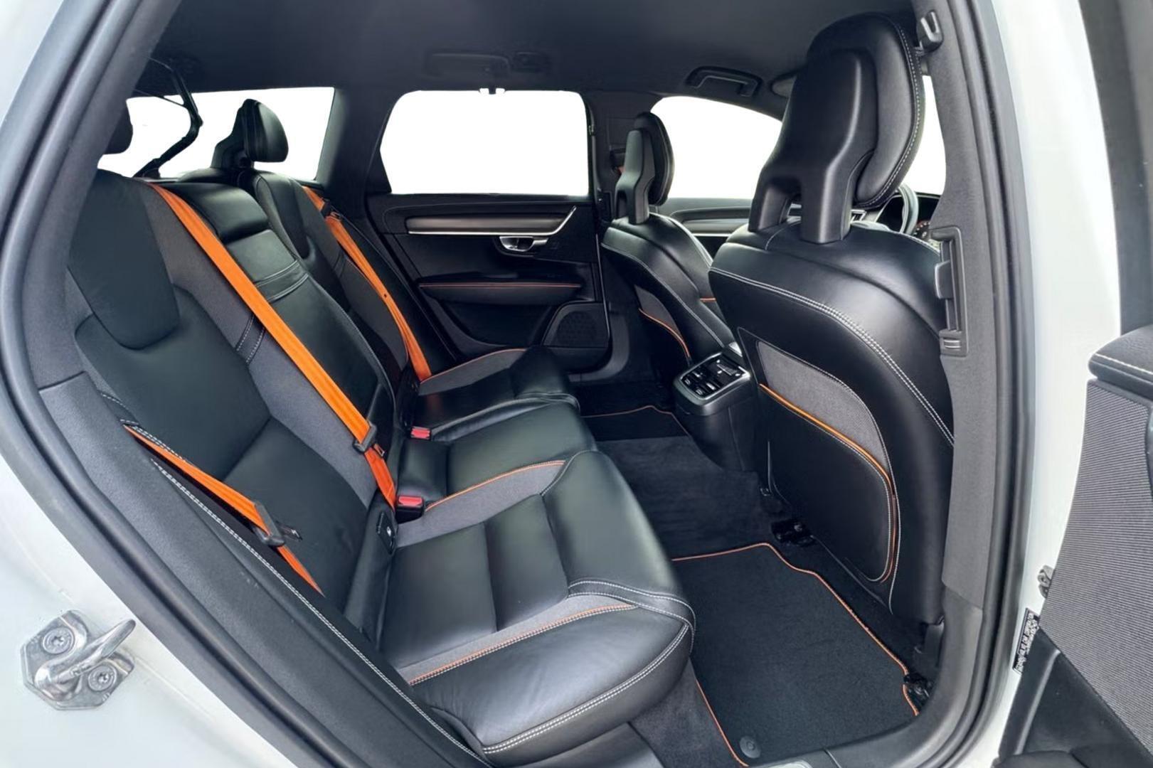 VOLVO V90 Cross Country 2018