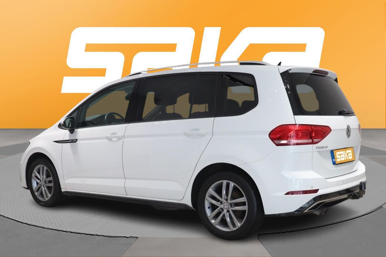 VOLKSWAGEN Touran 2018