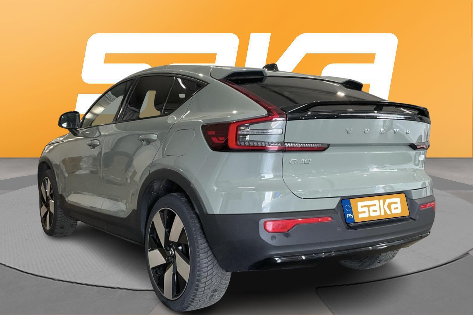 VOLVO C40 2023
