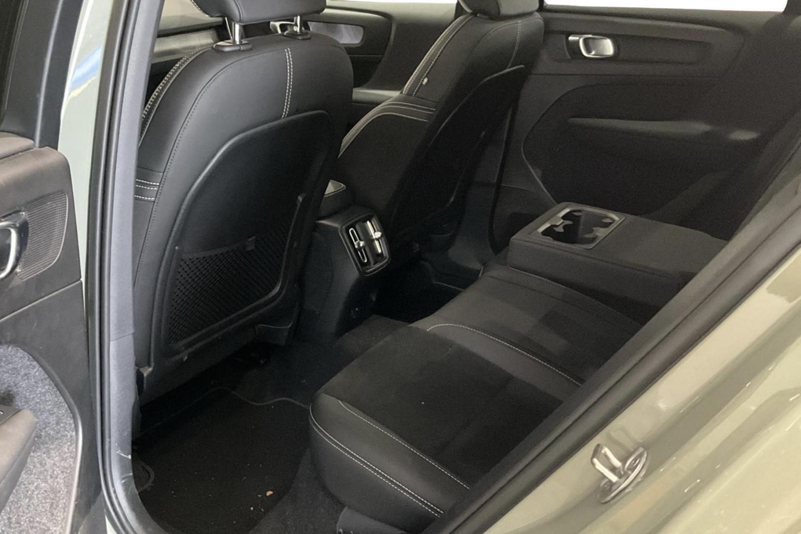 VOLVO C40 2023