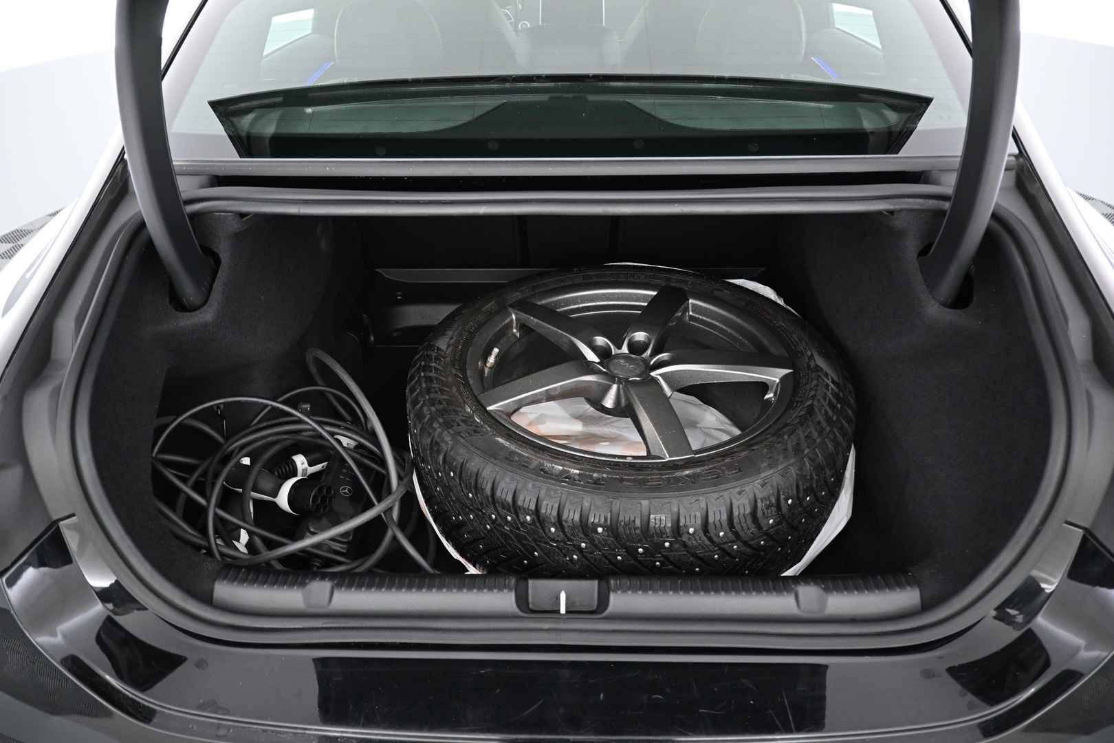 MERCEDES-BENZ EQE 2023