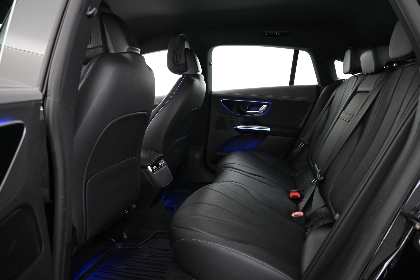 MERCEDES-BENZ EQE 2023