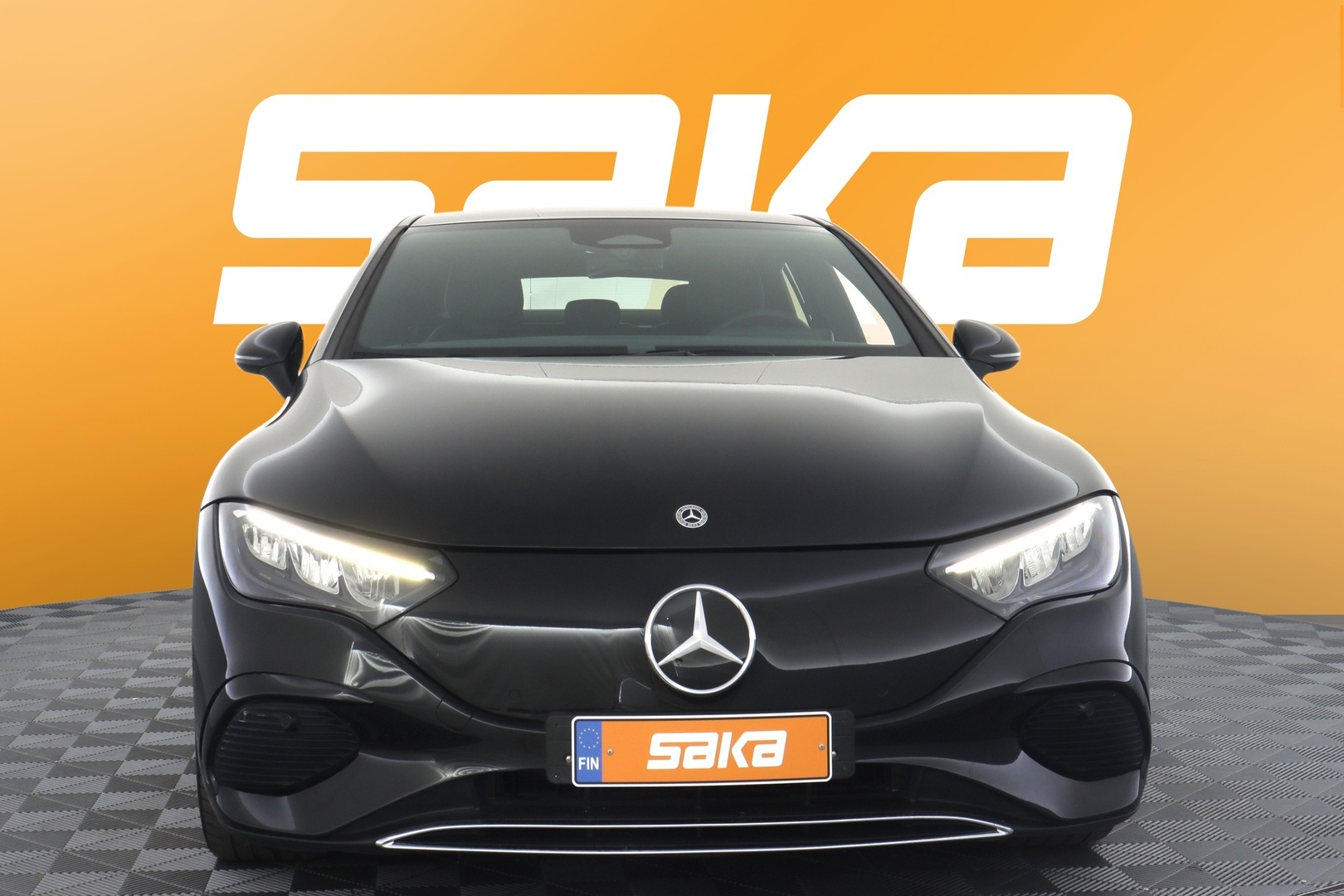 MERCEDES-BENZ EQE 2023