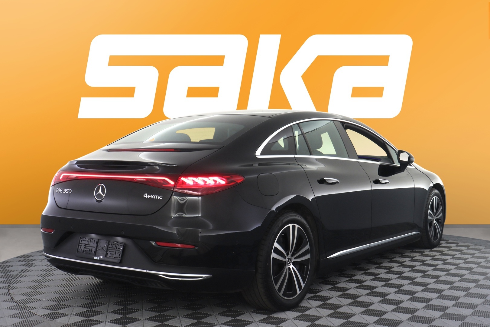 MERCEDES-BENZ EQE 2023