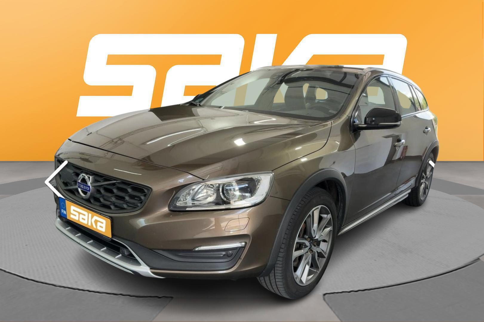 VOLVO V60 Cross Country 2017