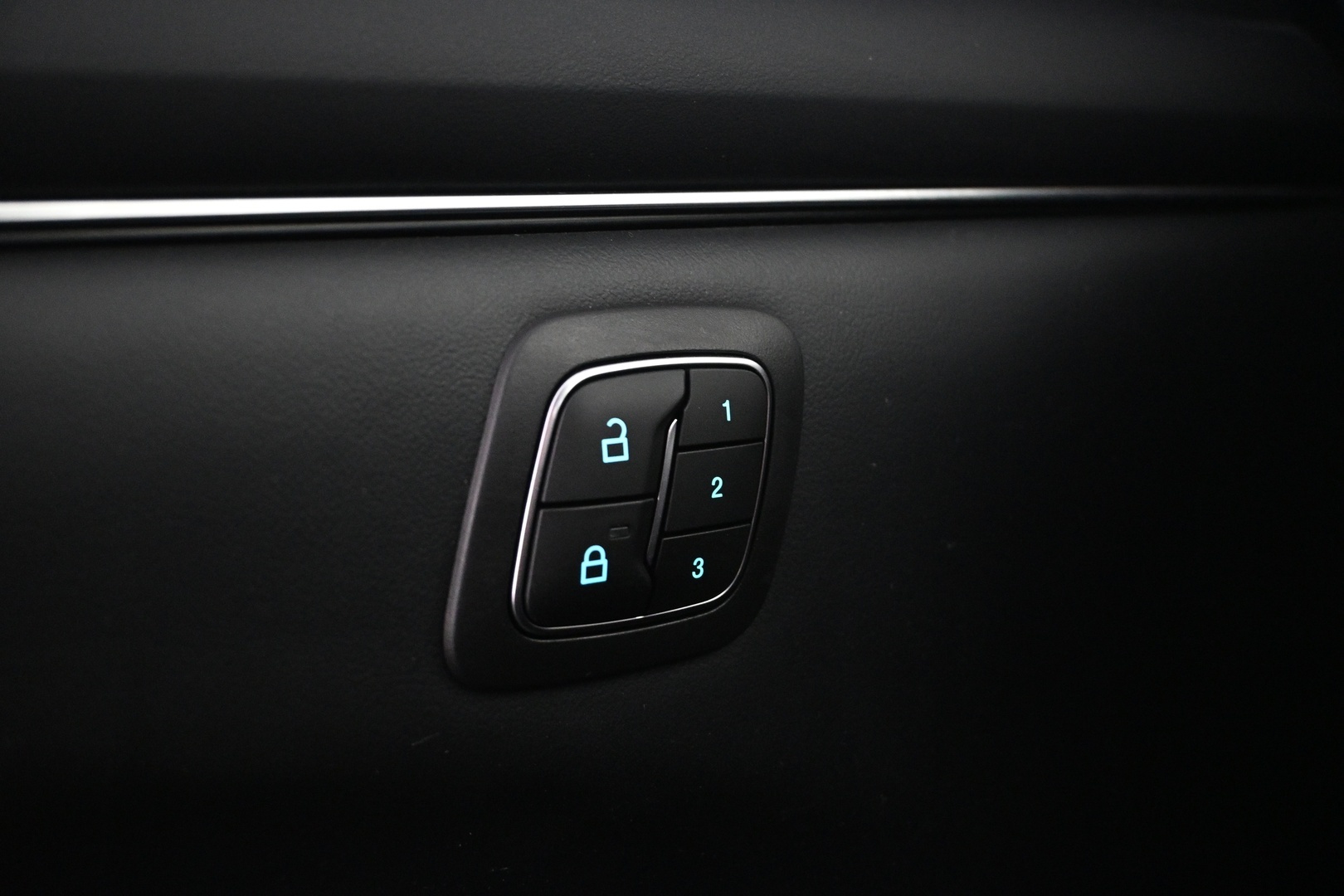 FORD Mustang Mach-E 2021