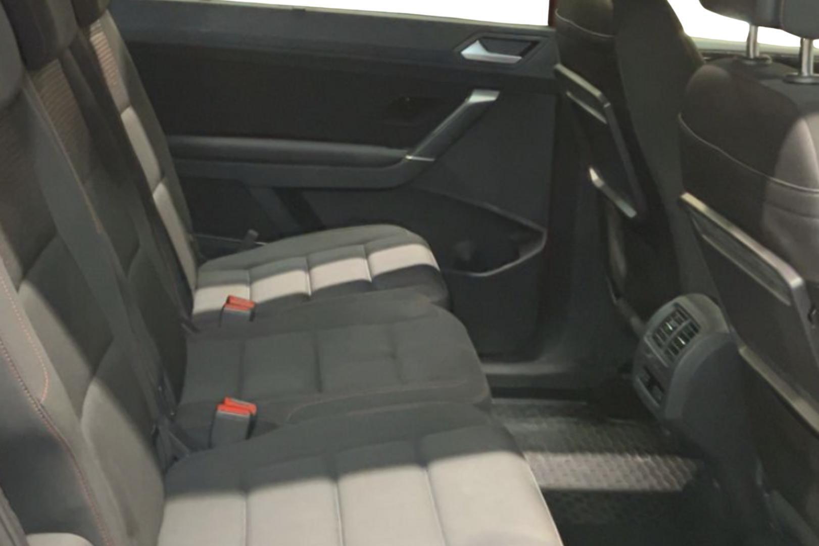 VOLKSWAGEN Touran 2018