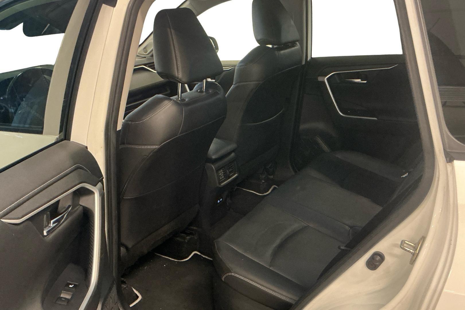 TOYOTA RAV4 2023