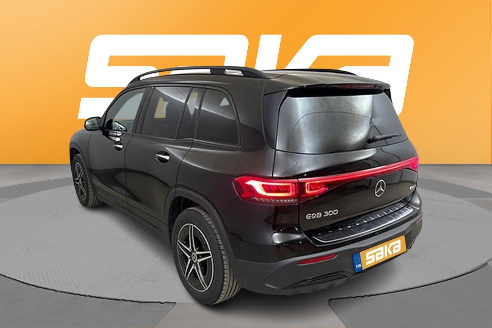 MERCEDES-BENZ EQB 2023