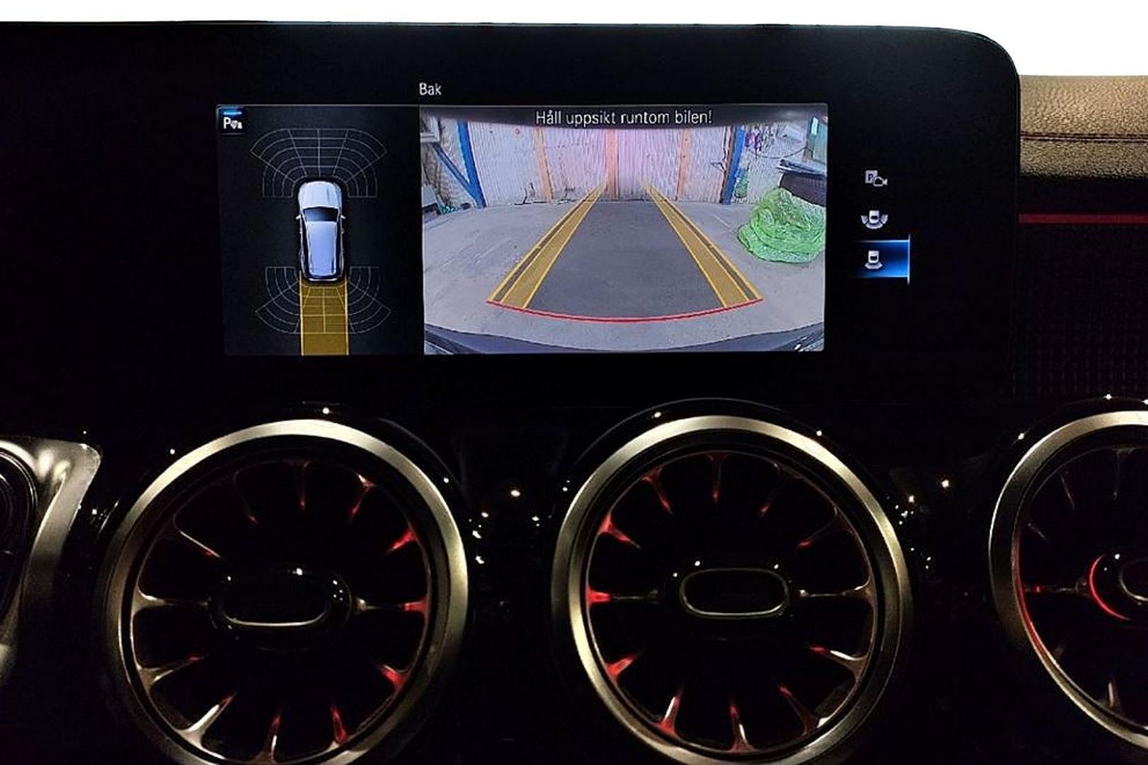 MERCEDES-BENZ EQB 2023