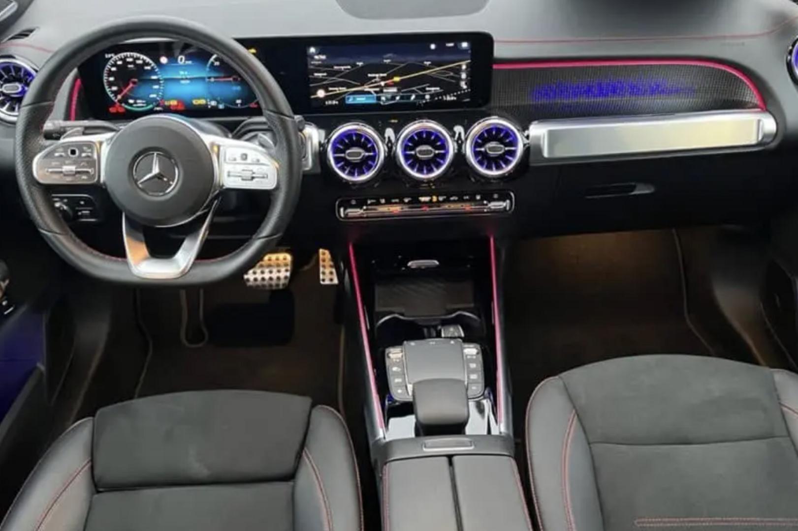 MERCEDES-BENZ EQB 2023