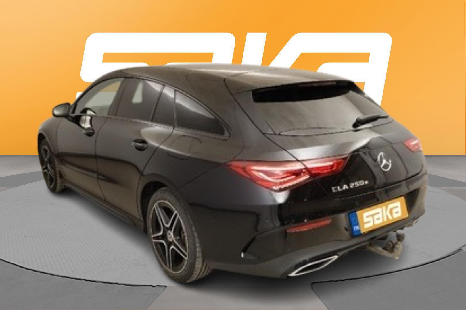 MERCEDES-BENZ CLA 2023