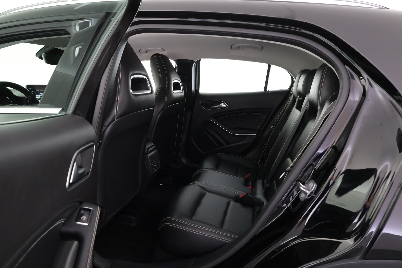 MERCEDES-BENZ GLA 2019
