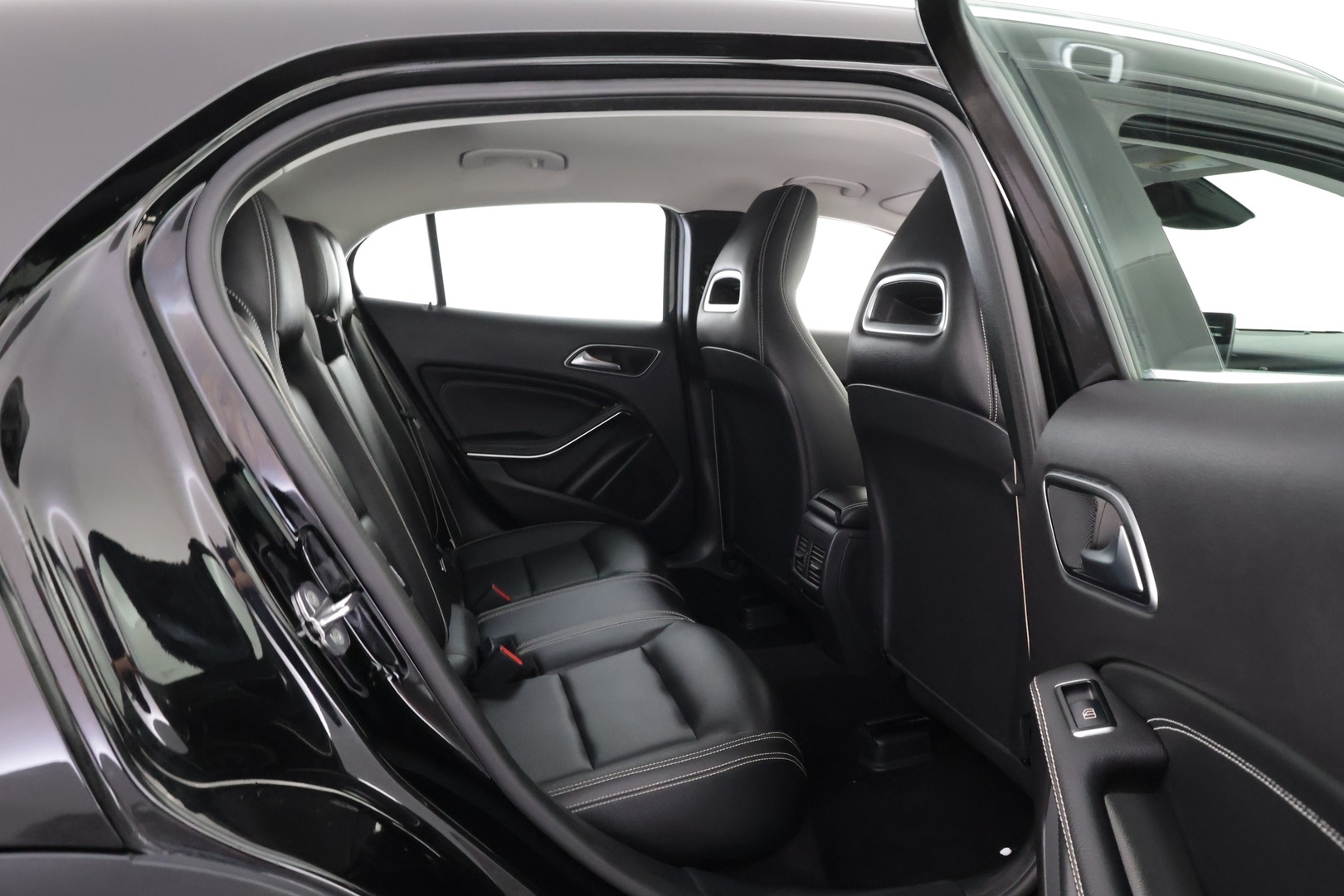 MERCEDES-BENZ GLA 2019